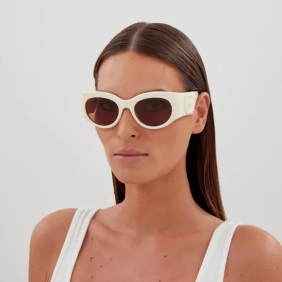 Gucci White Brown Women\'s GG Sunglasses Gucci GG Generation Light 54MM Rectangular Sunglasses | Saks  main image 4